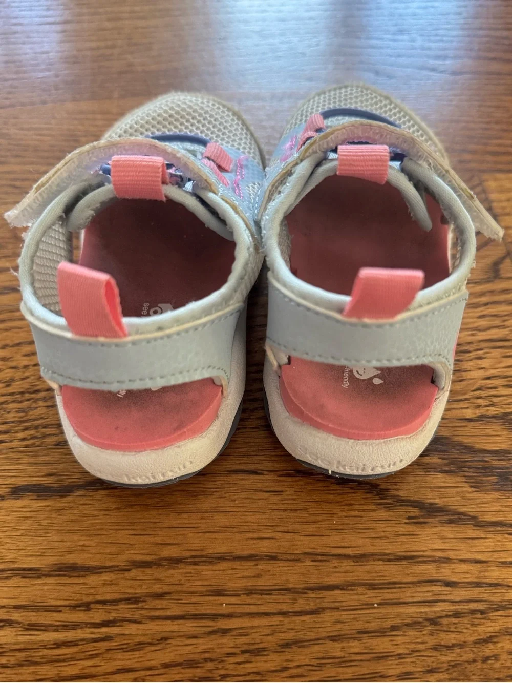 See Kai Run Toddler Size 6 mesh shoes